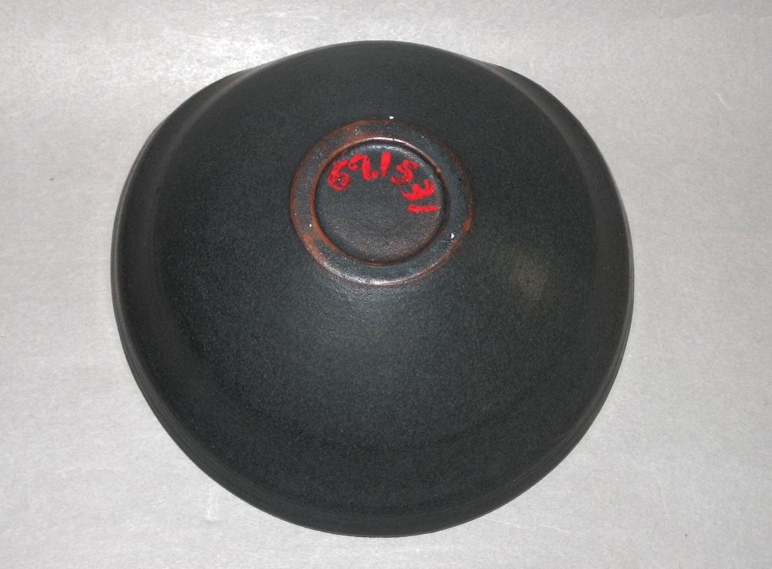 1969.1531 Bowl (underside)