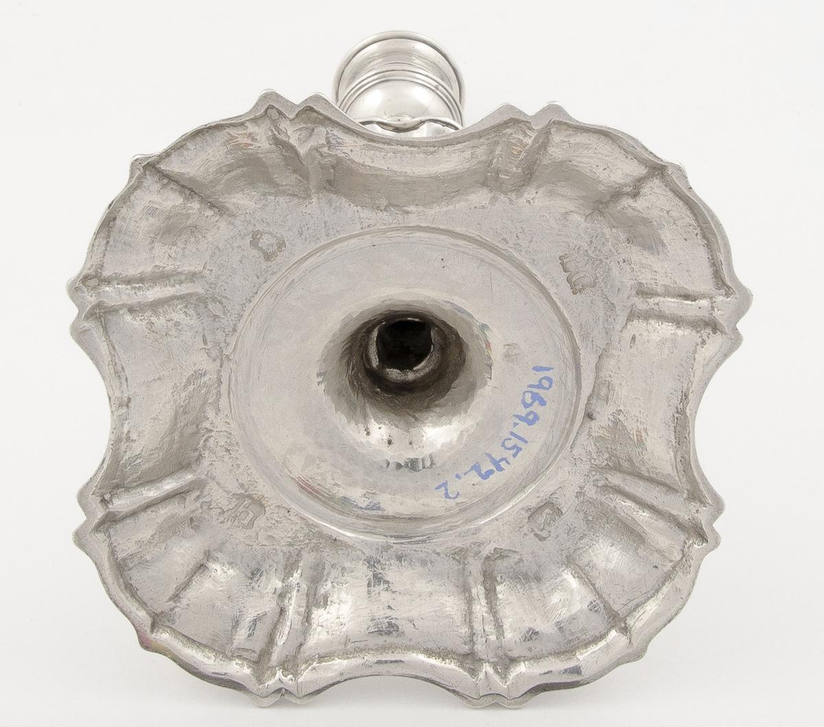 1969.1542.002 Candlestick, Underside