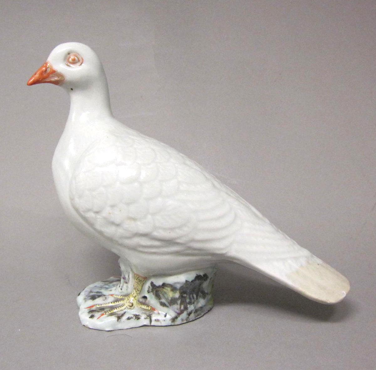 1969.1545 Porcelain figure dove