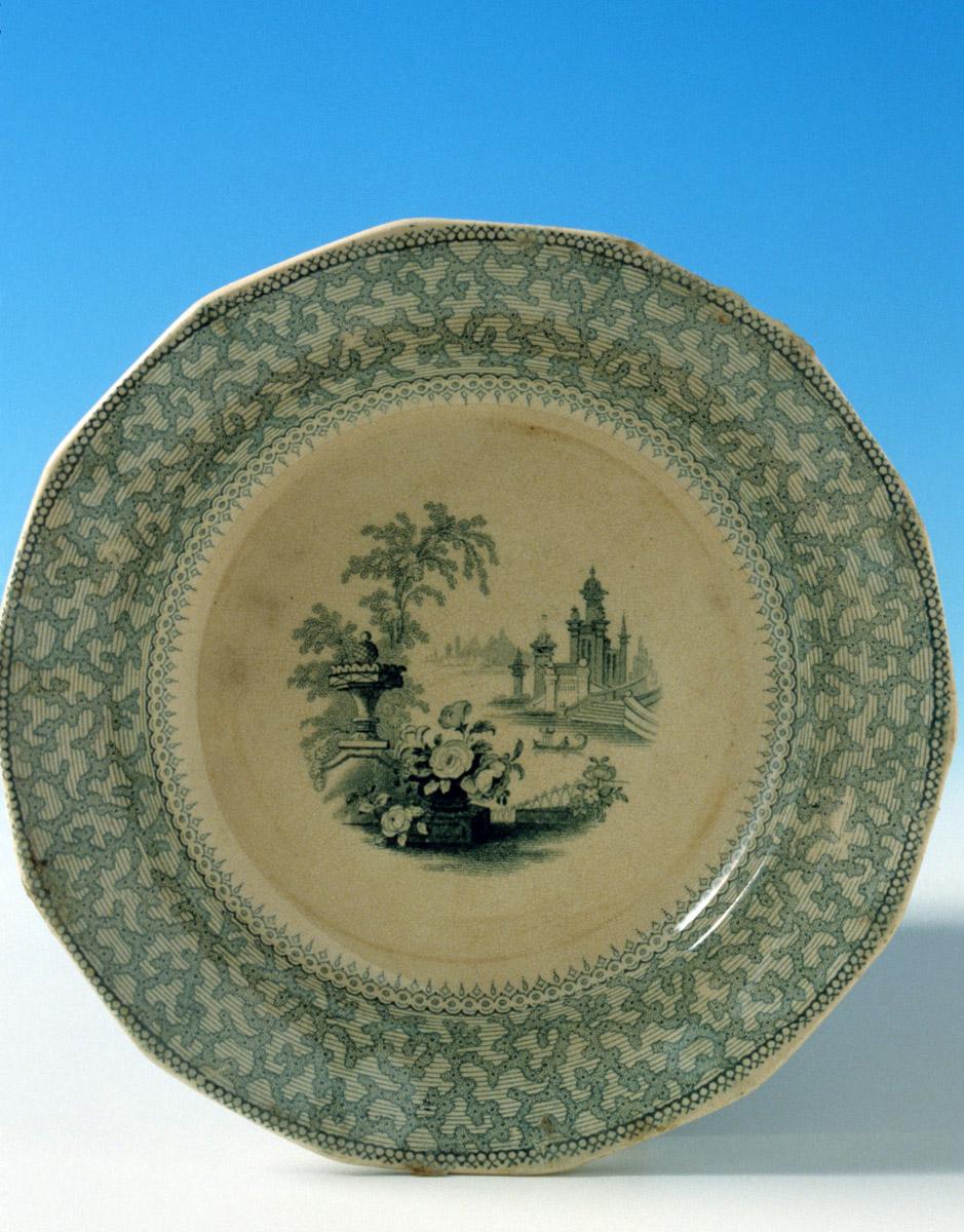 1969.1546 Saucer
