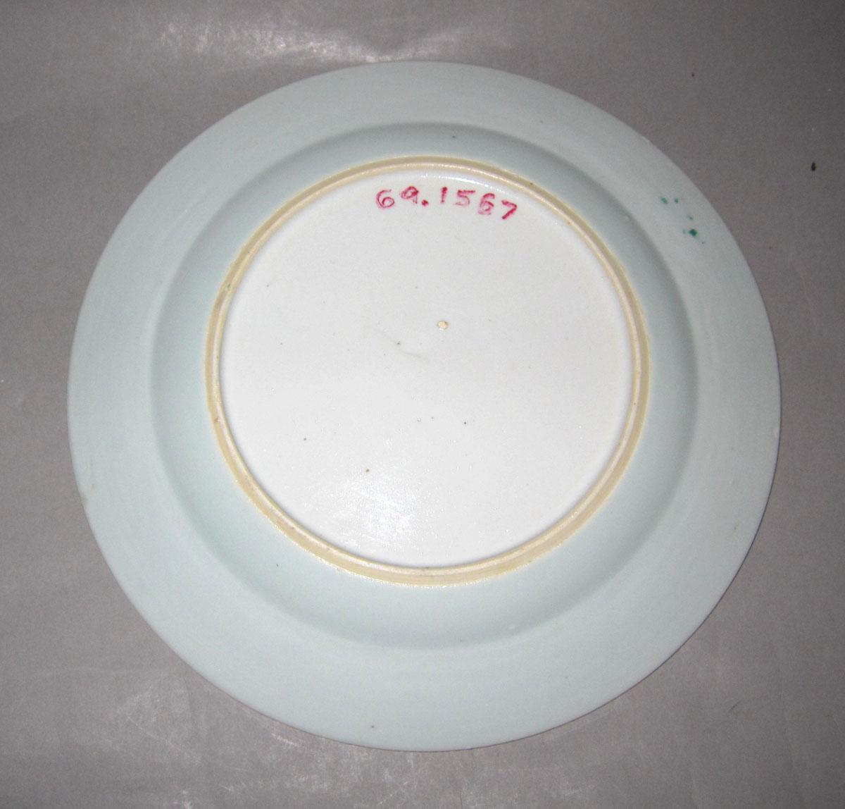 1969.1567 Porcelain plate underside