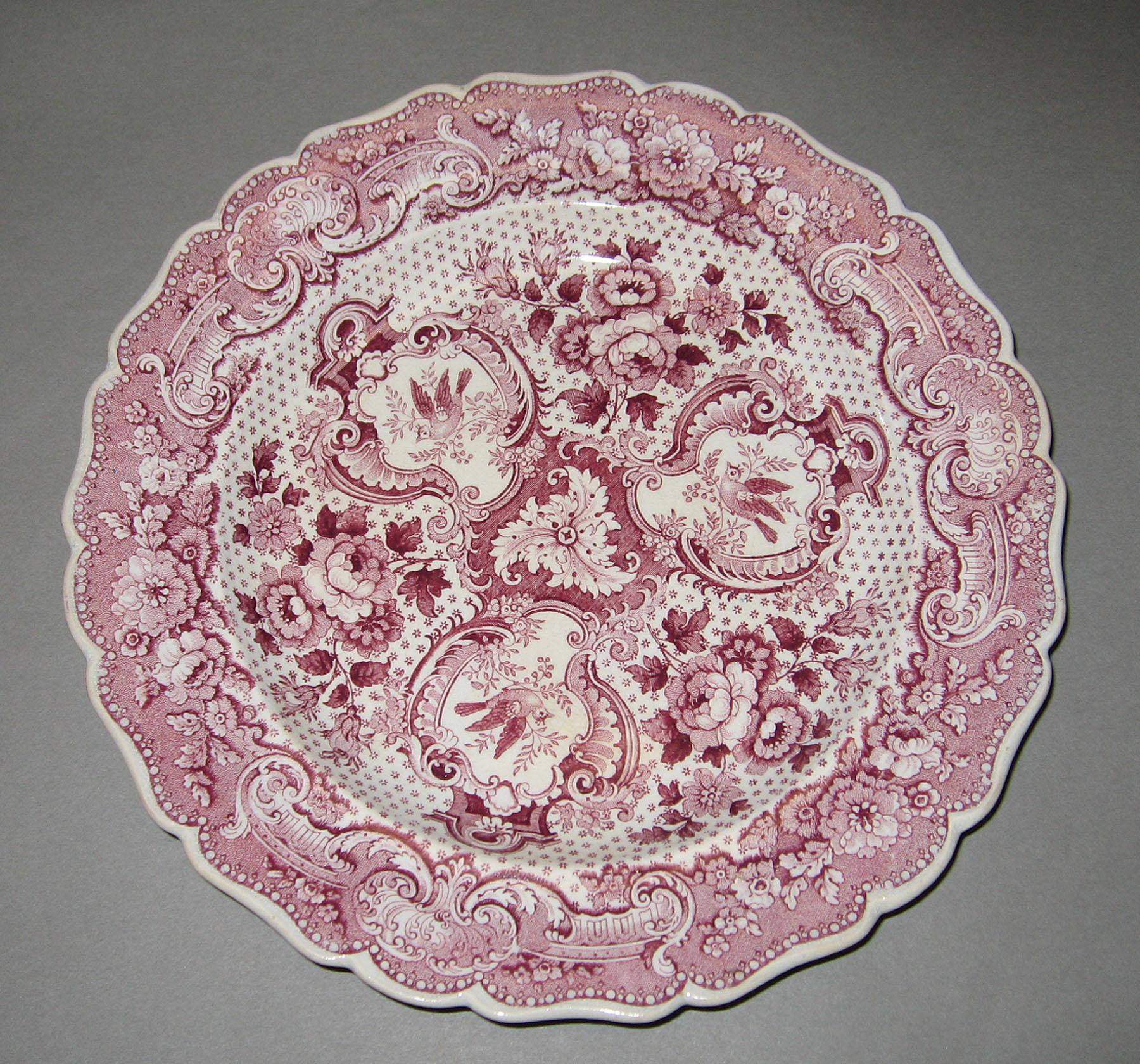 1969.1586 Earthenware plate
