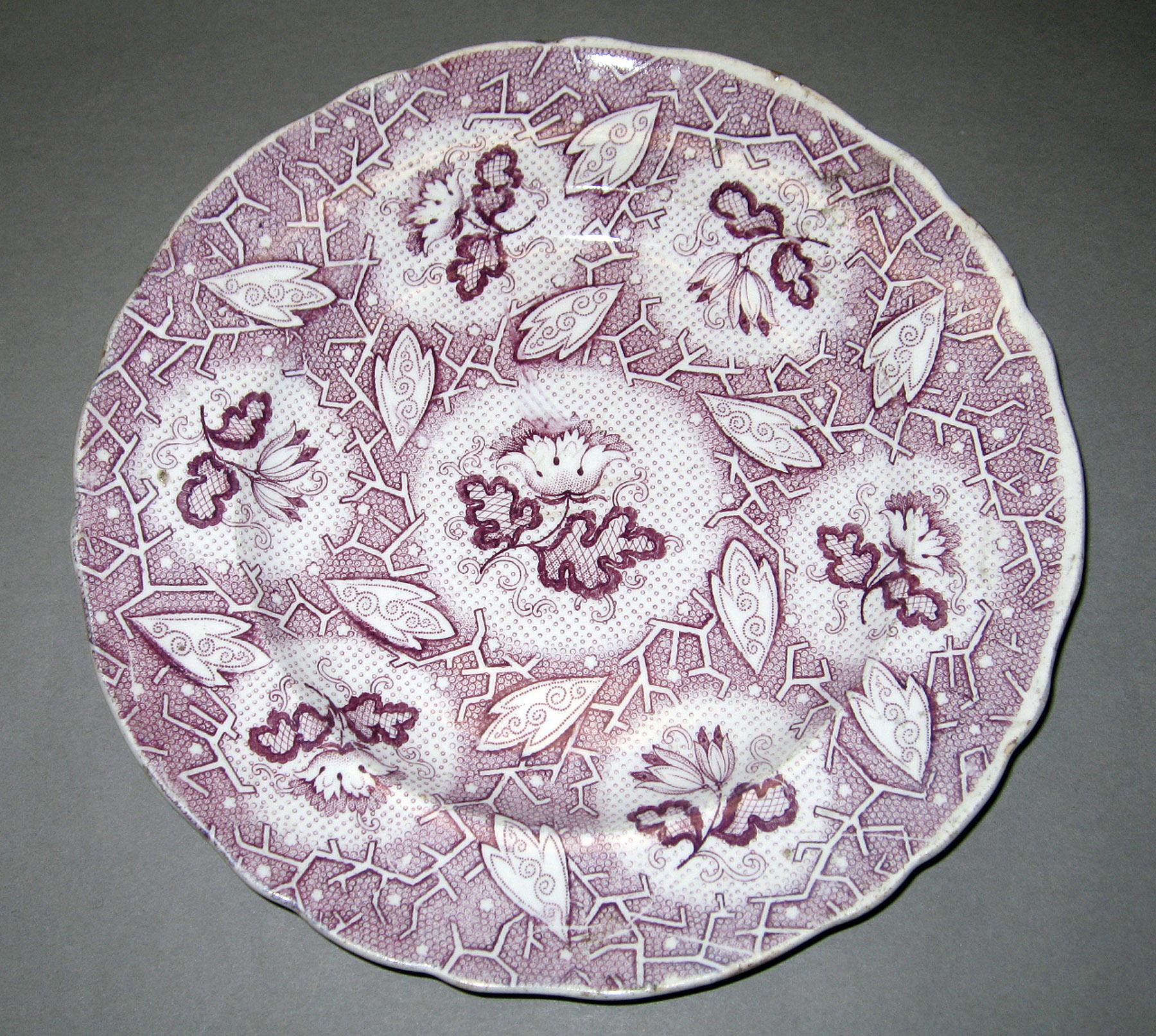 1969.1587 Earthenware plate