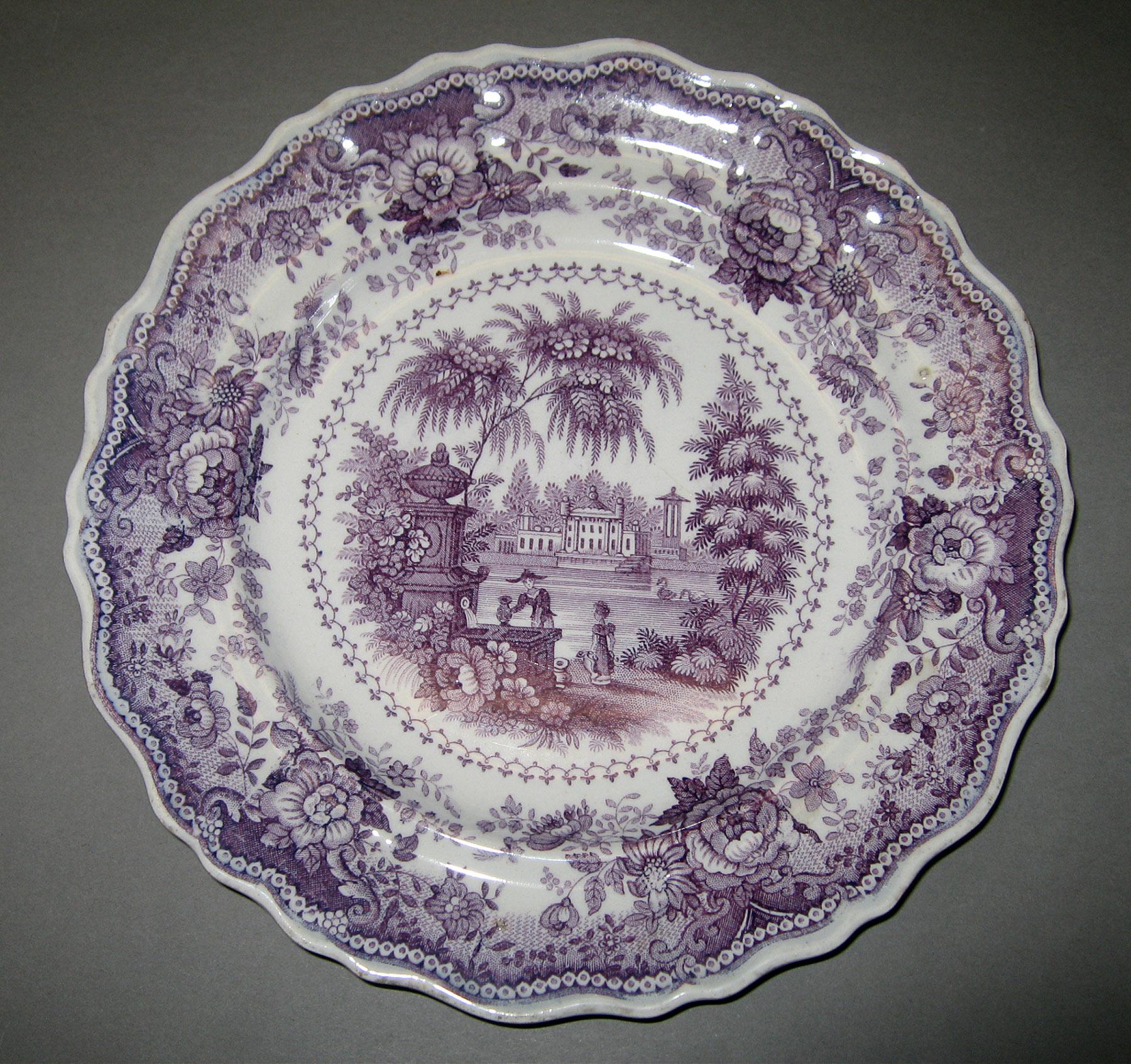 1969.1588 Earthenware plate