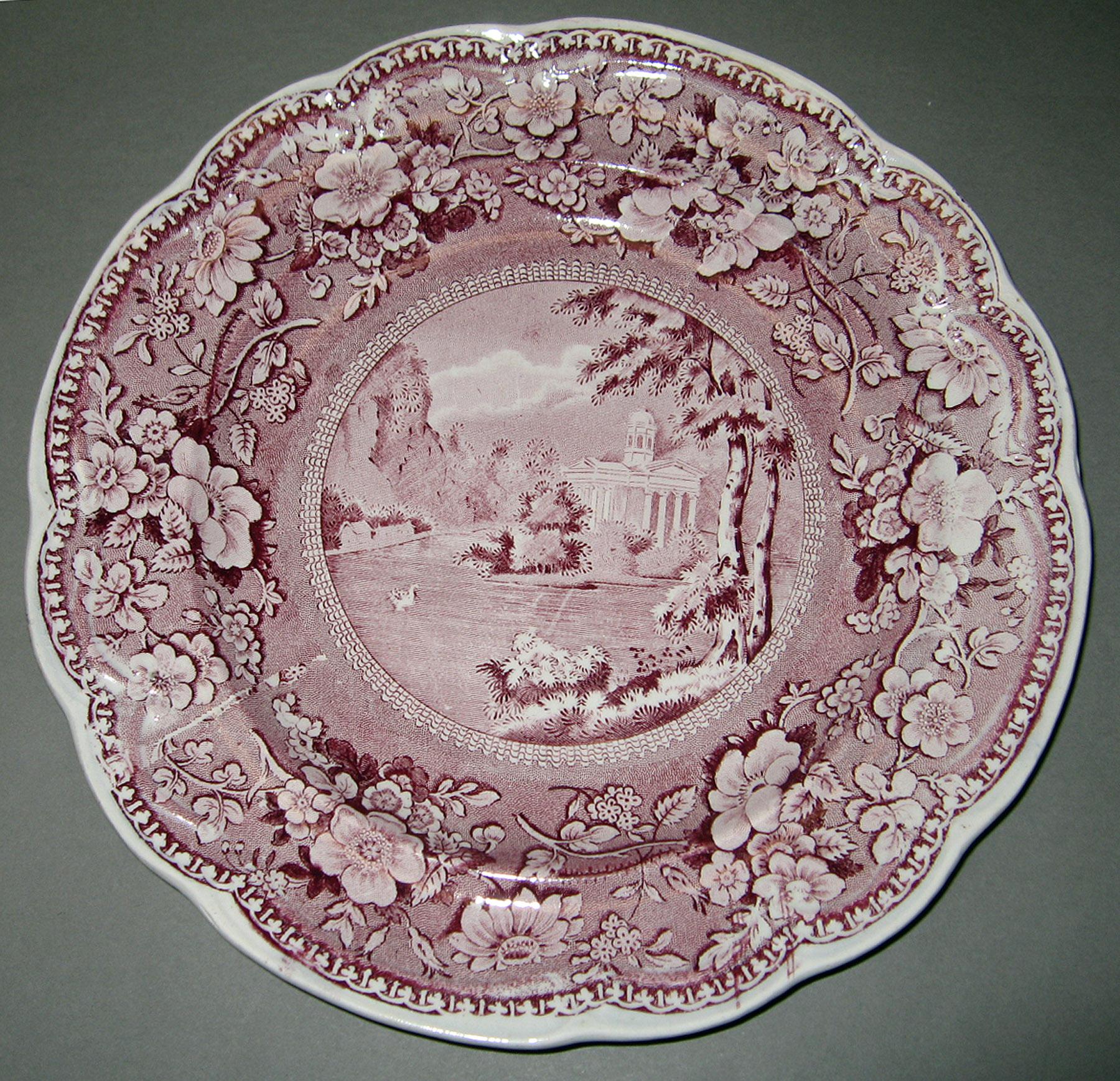 1969.1589 Earthenware plate