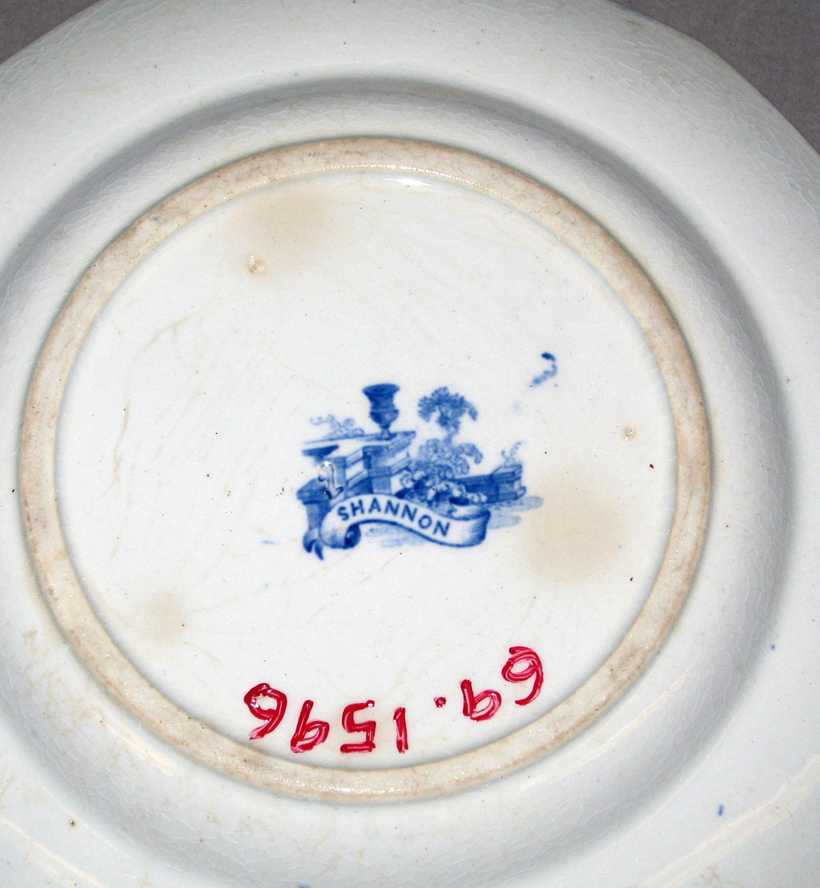 1969.1596 Earthenware plate (mark)