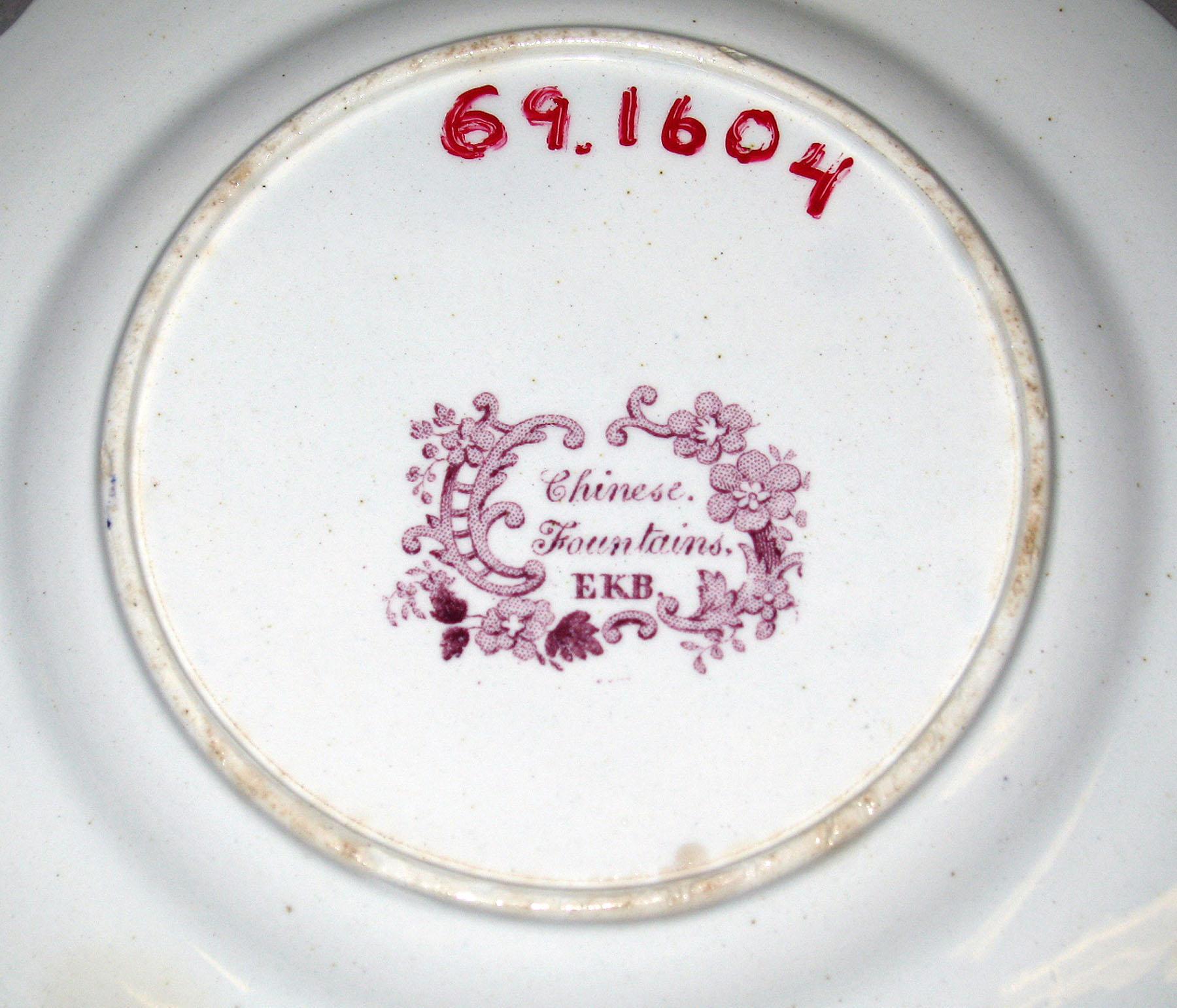 1969.1604 Earthenware plate (mark)