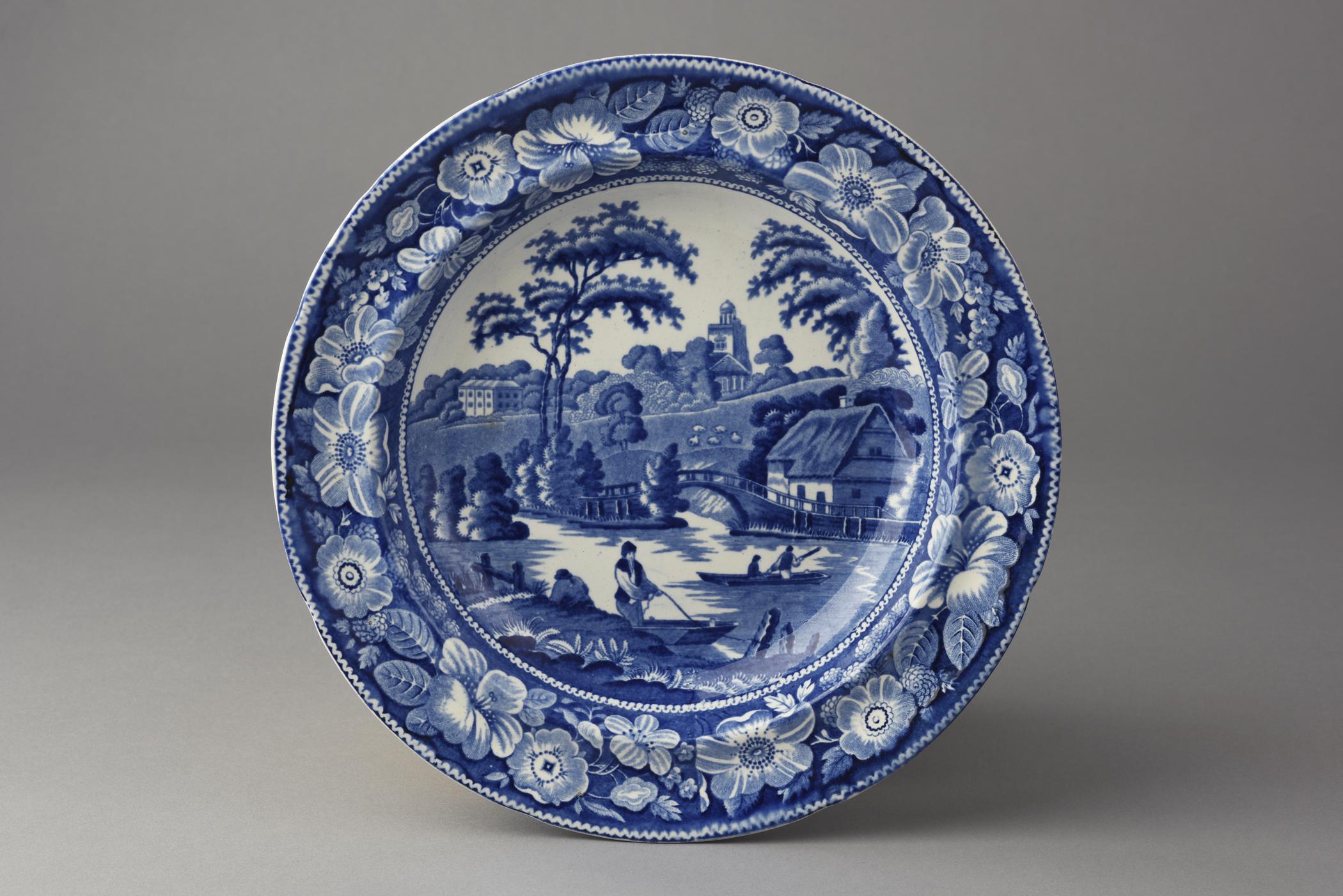 1969.1606 Plate or bowl, view 1