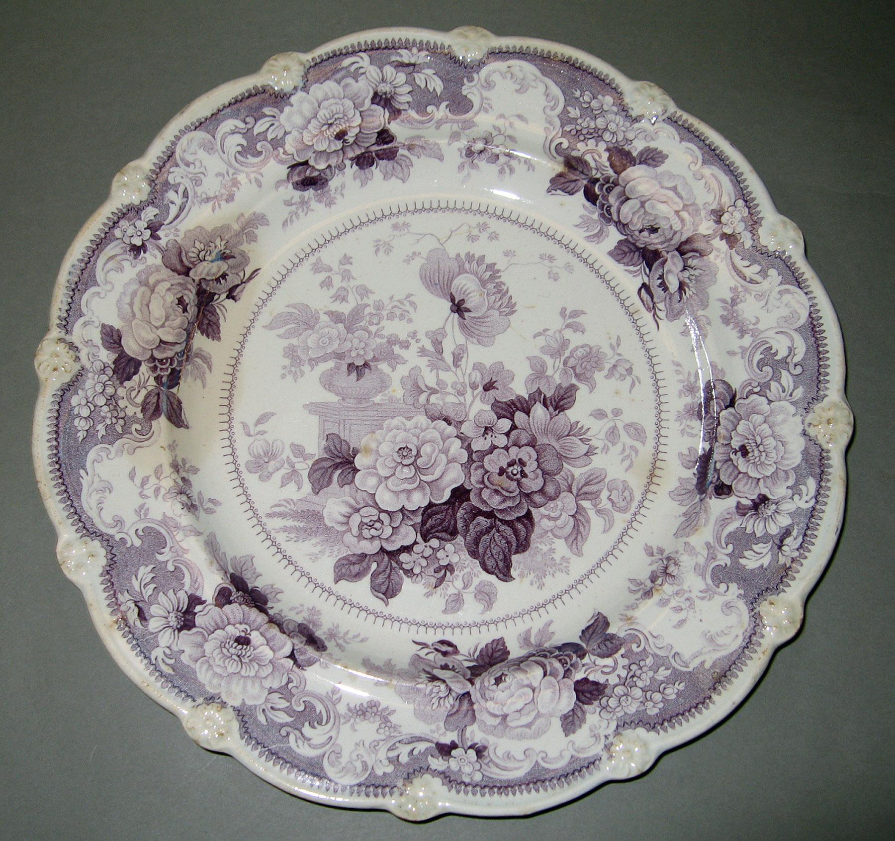 1969.1619 Earthenware plate