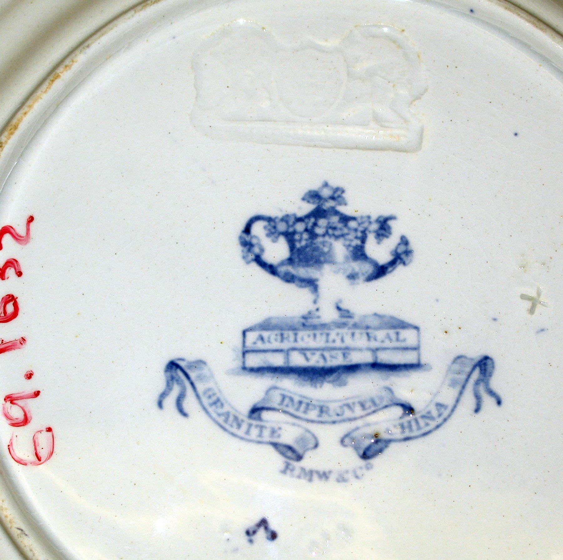 1969.1632 RMW& Co Earthenware tureen stand, detail