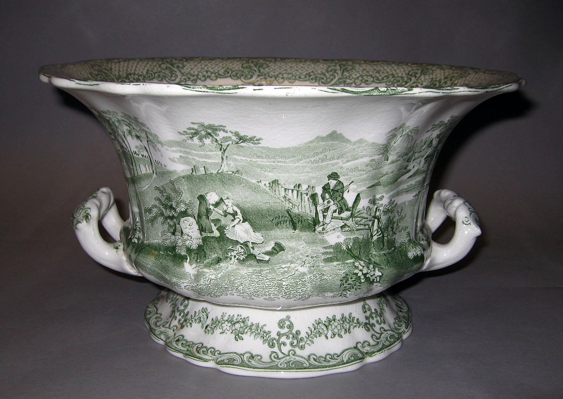 1969.1656 Earthenware bowl