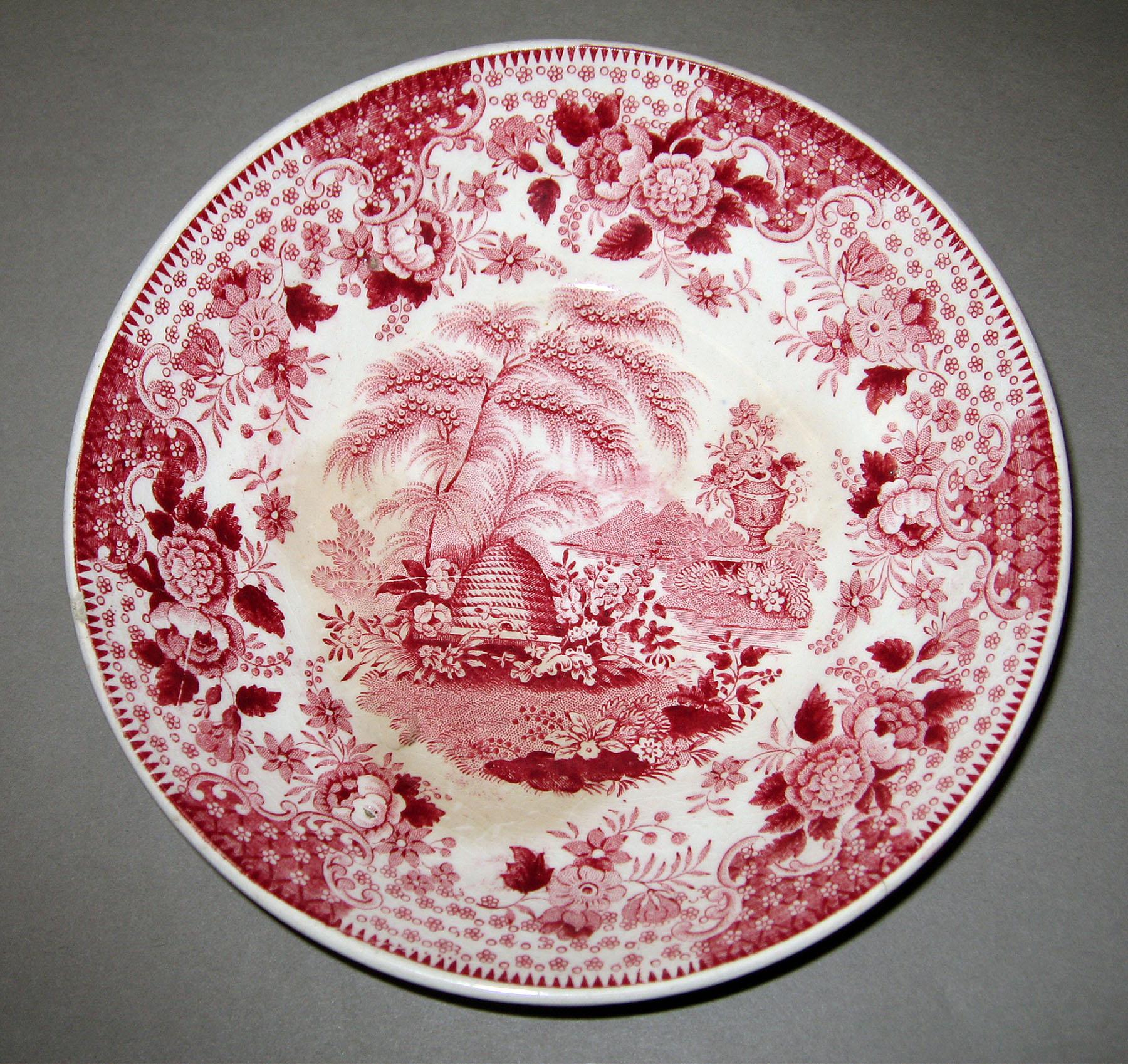 1969.1657 B Earthenware saucer