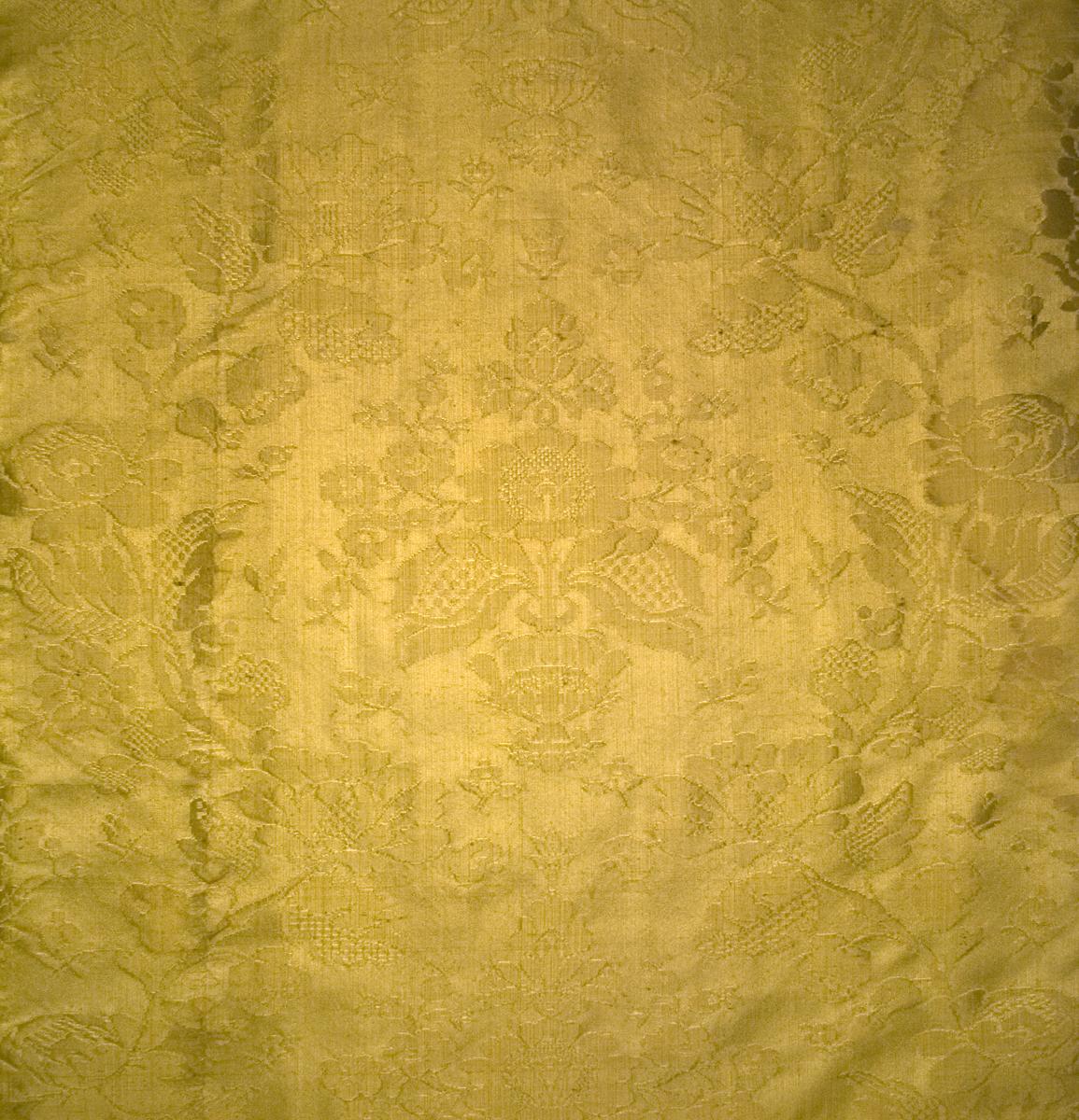 1969.1671 A Window Hanging, Side Curtain, Pattern Repeat