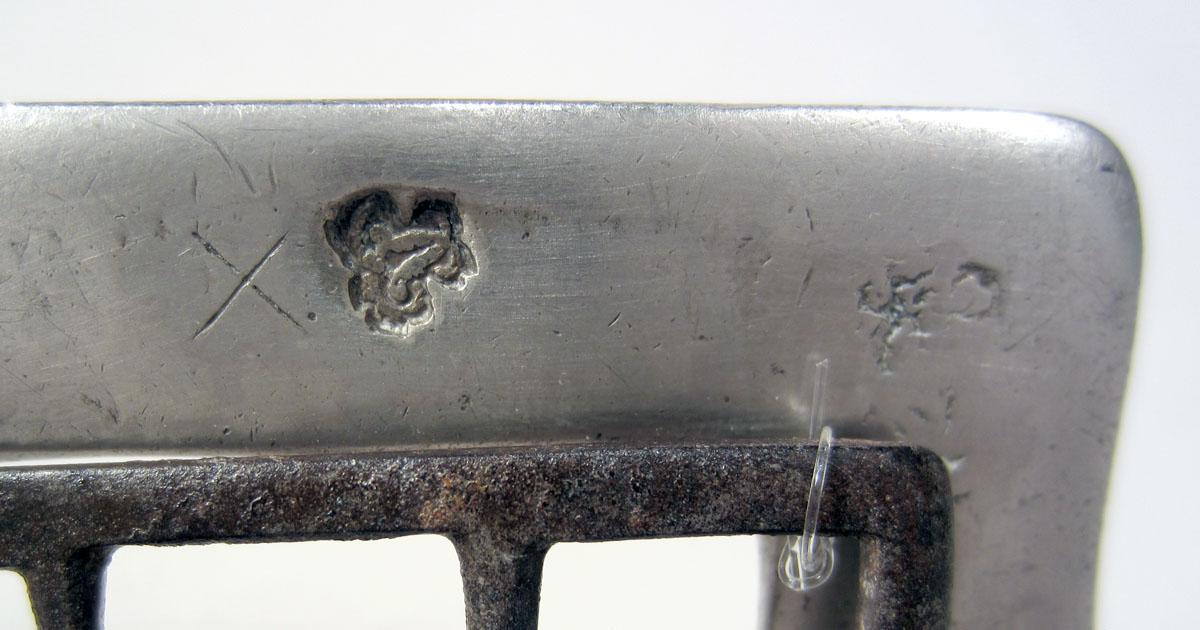 1969.1681.001 Buckle mark 1