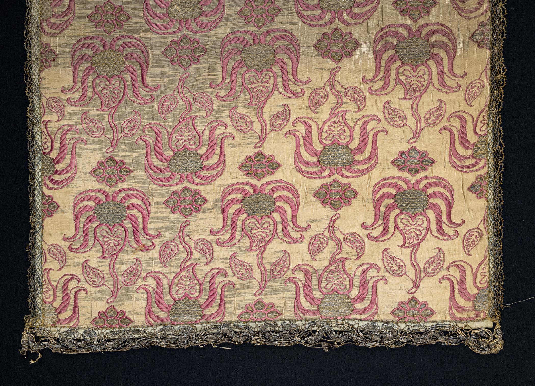 1969.1689 Textile, woven, detail 1