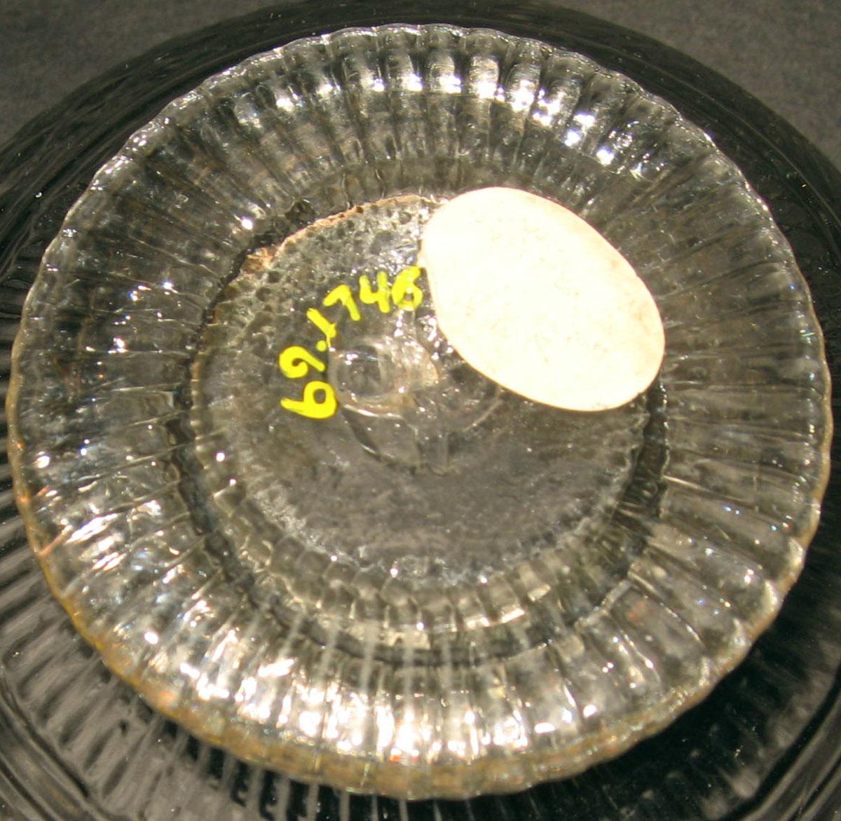 1969.1746 Glass bowl (underside)