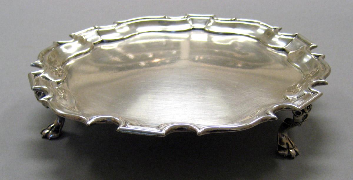 1957.0042 Silver Salver side view