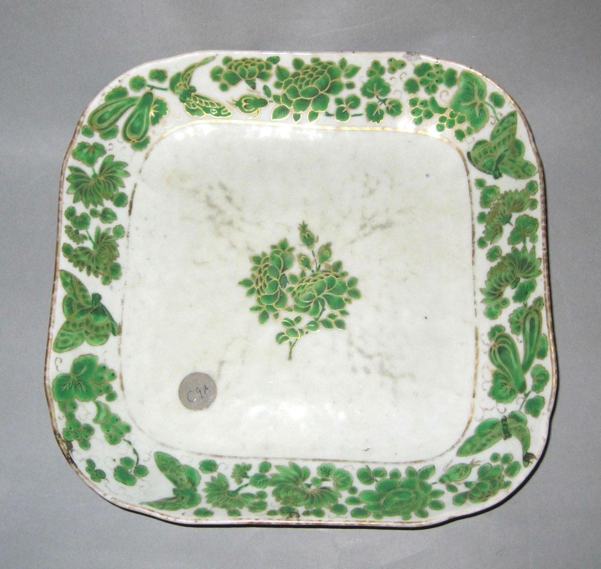 1969.1839 Porcelain dish