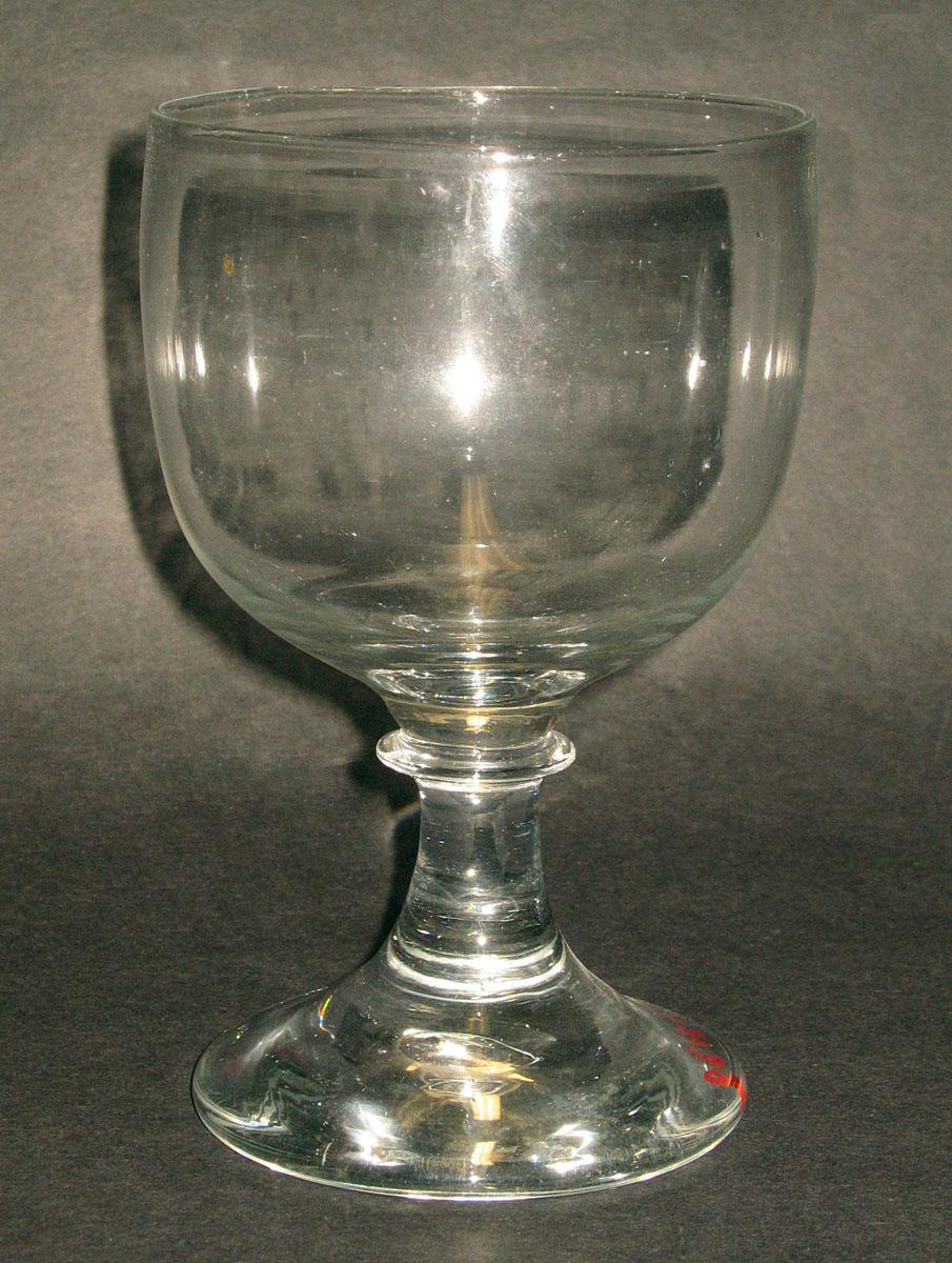 1969.1848 Glass goblet