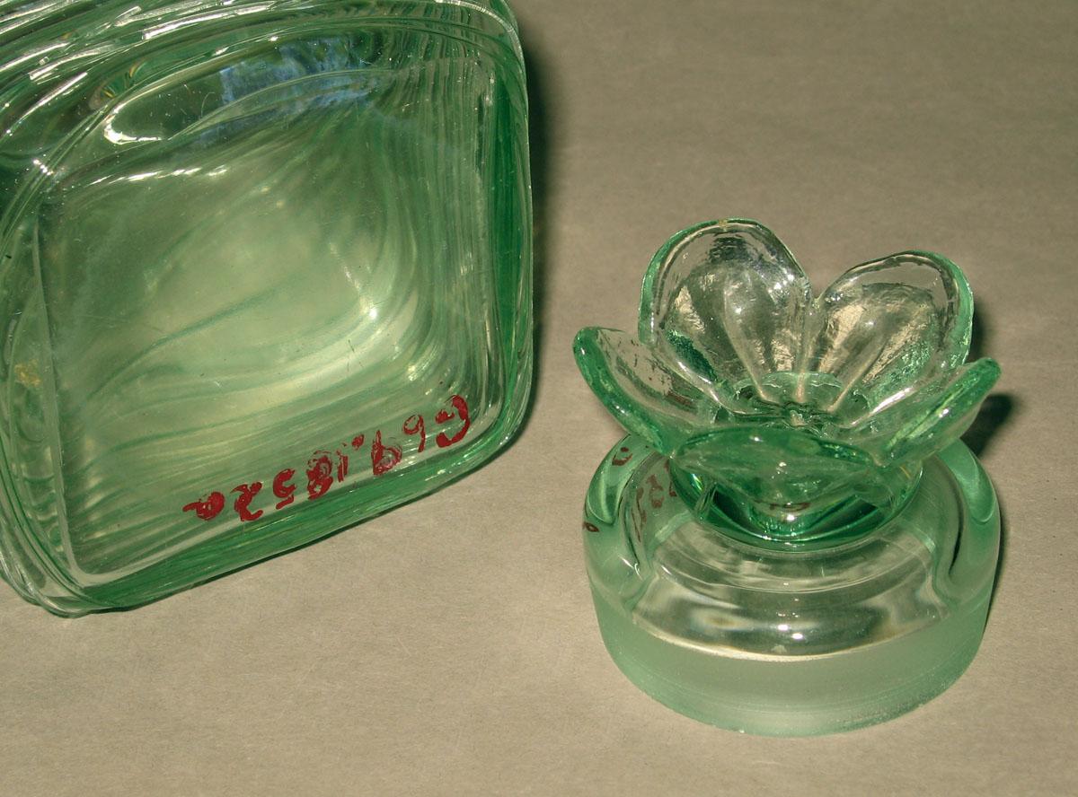 1969.1852 A, B Glass jar and cover (detail)