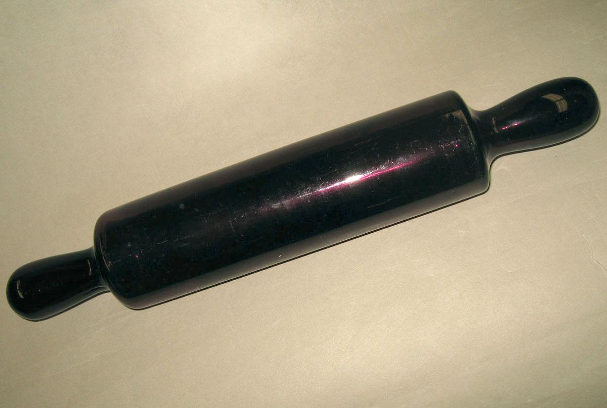 1969.1860 Glass rolling pin