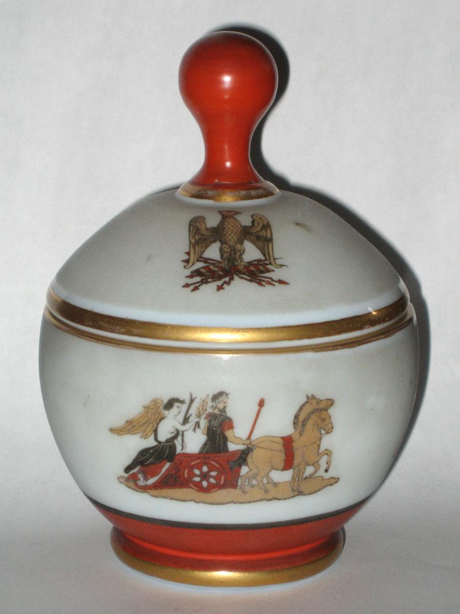 1969.1866.003 A, B Glass jar