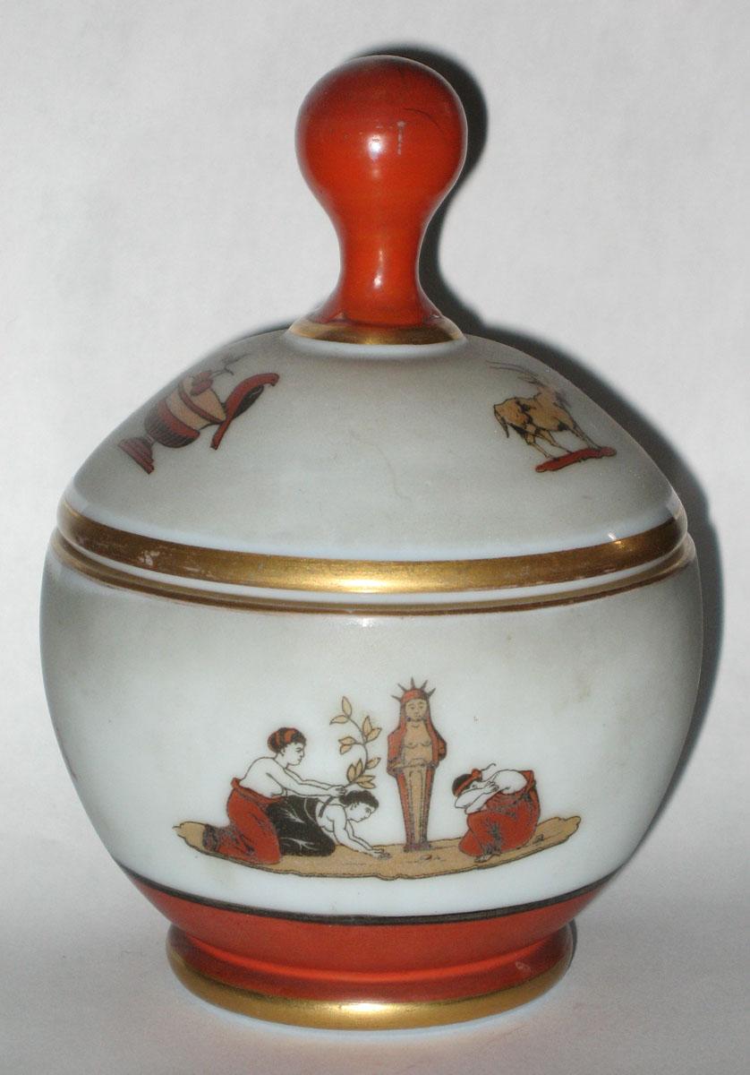 1969.1866.003 A, B Glass jar (side 2)