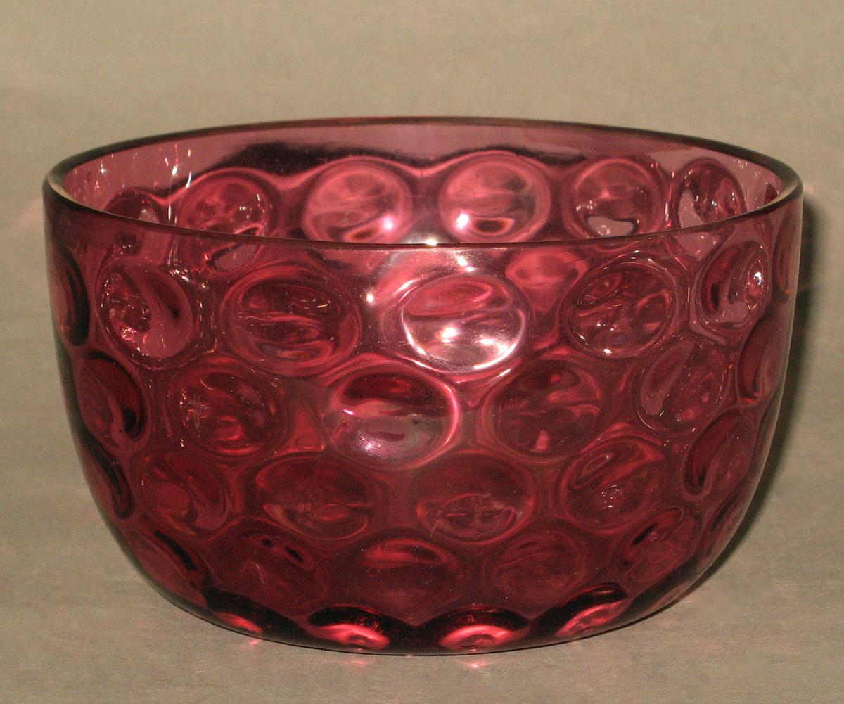 1969.1870 Pink glass bowl