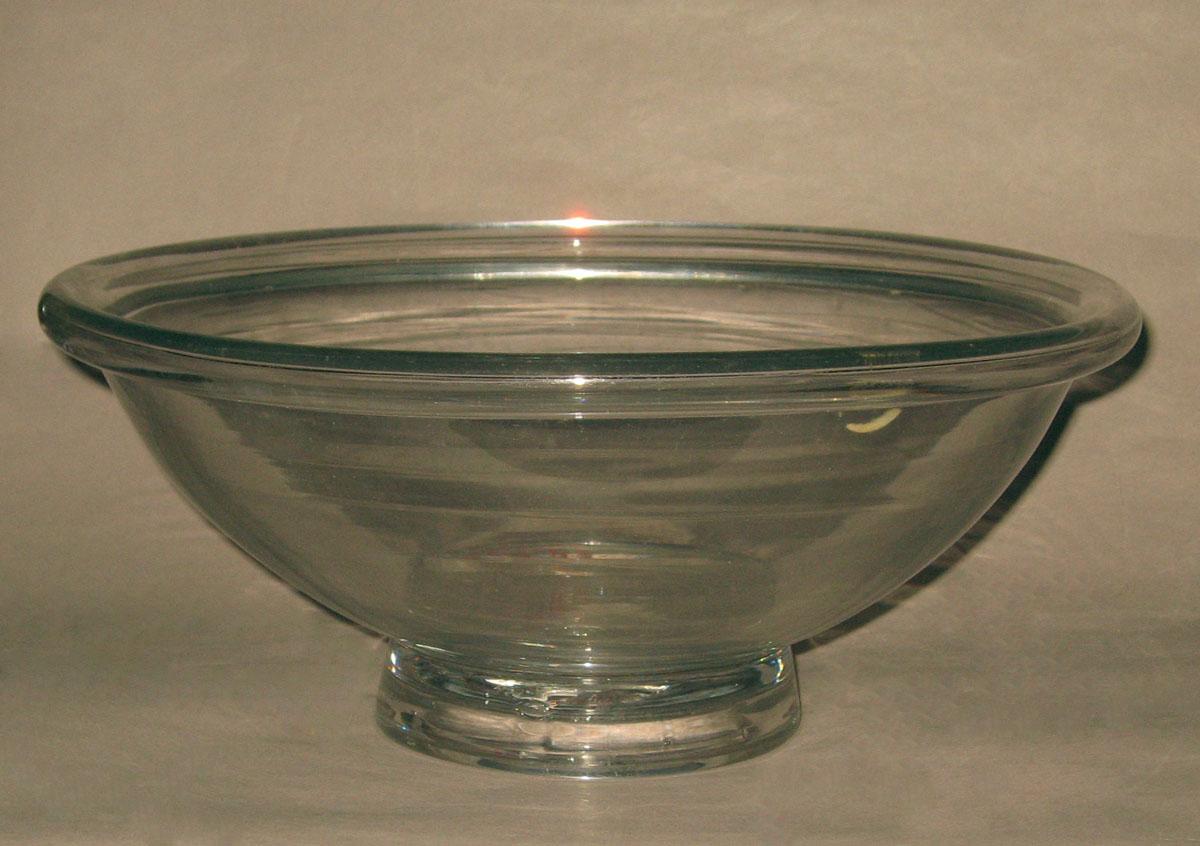 1969.1895 Glass bowl
