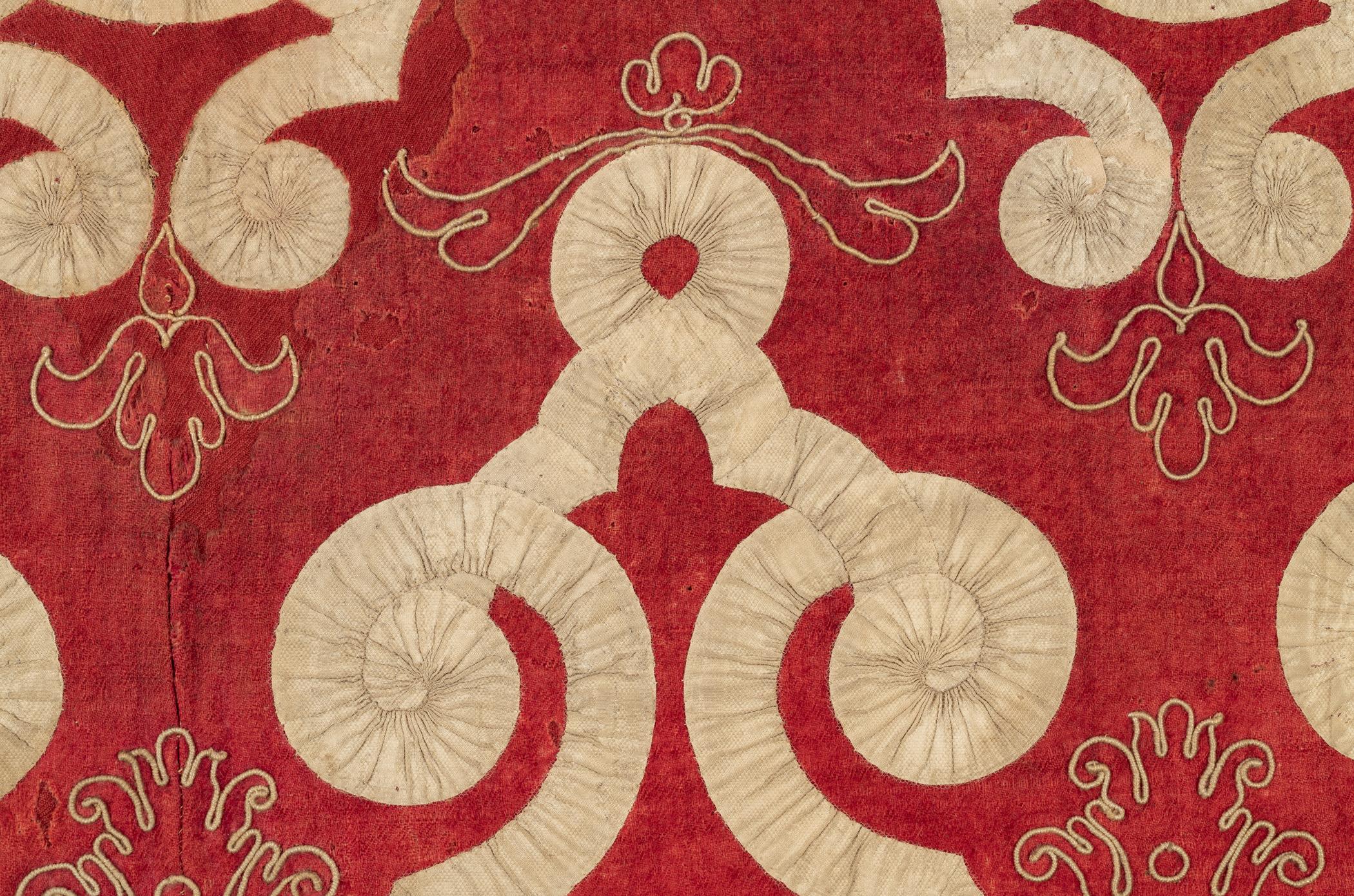 1969.1913 Window hanging, detail 1