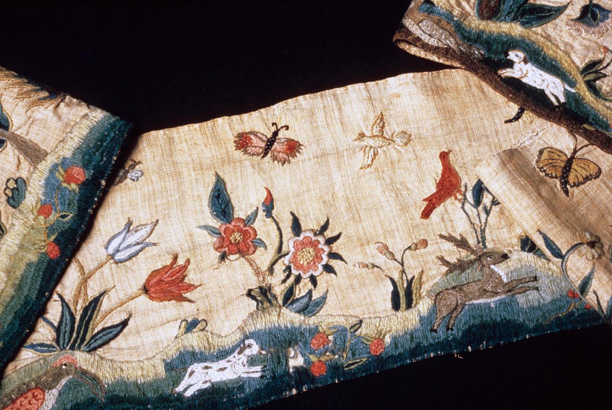 1957.0052.003 Petticoat Border, Detail