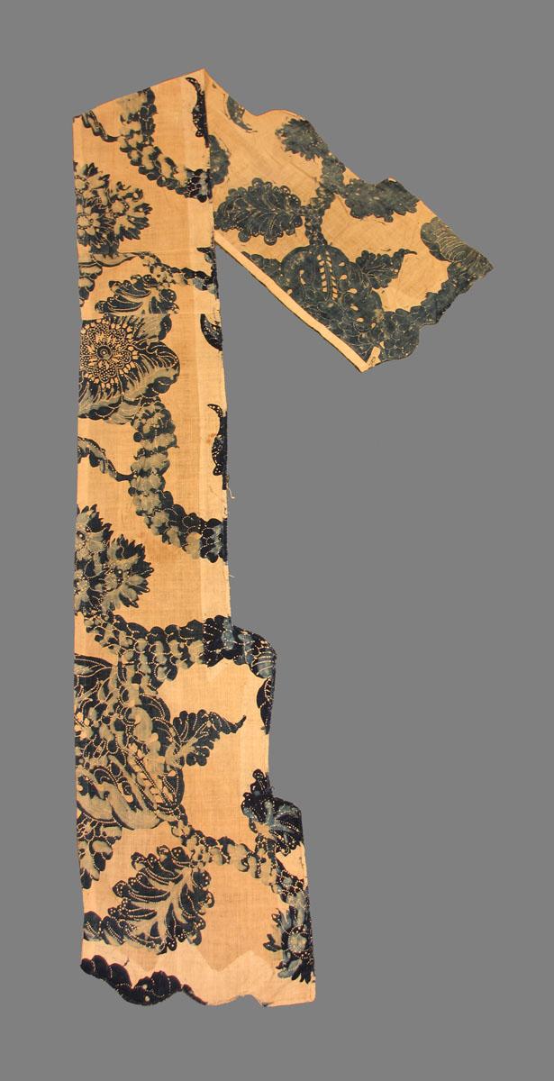 1969.1927.001 textile, printed overall