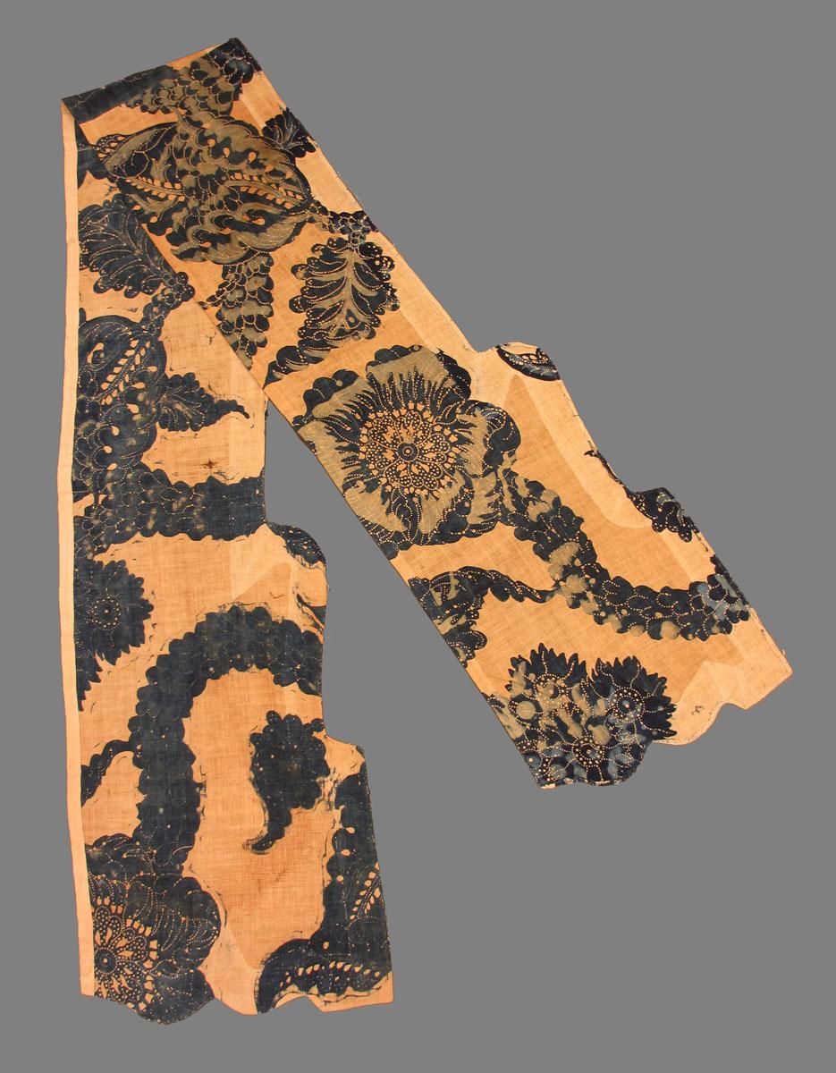 1969.1927.002 textile, printed overall