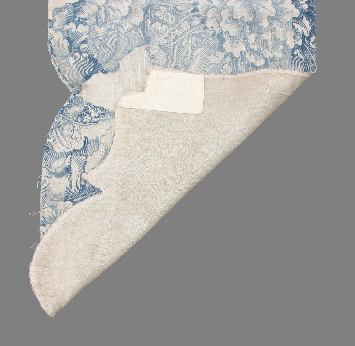 1969.1932.003 textile, printed folded corner