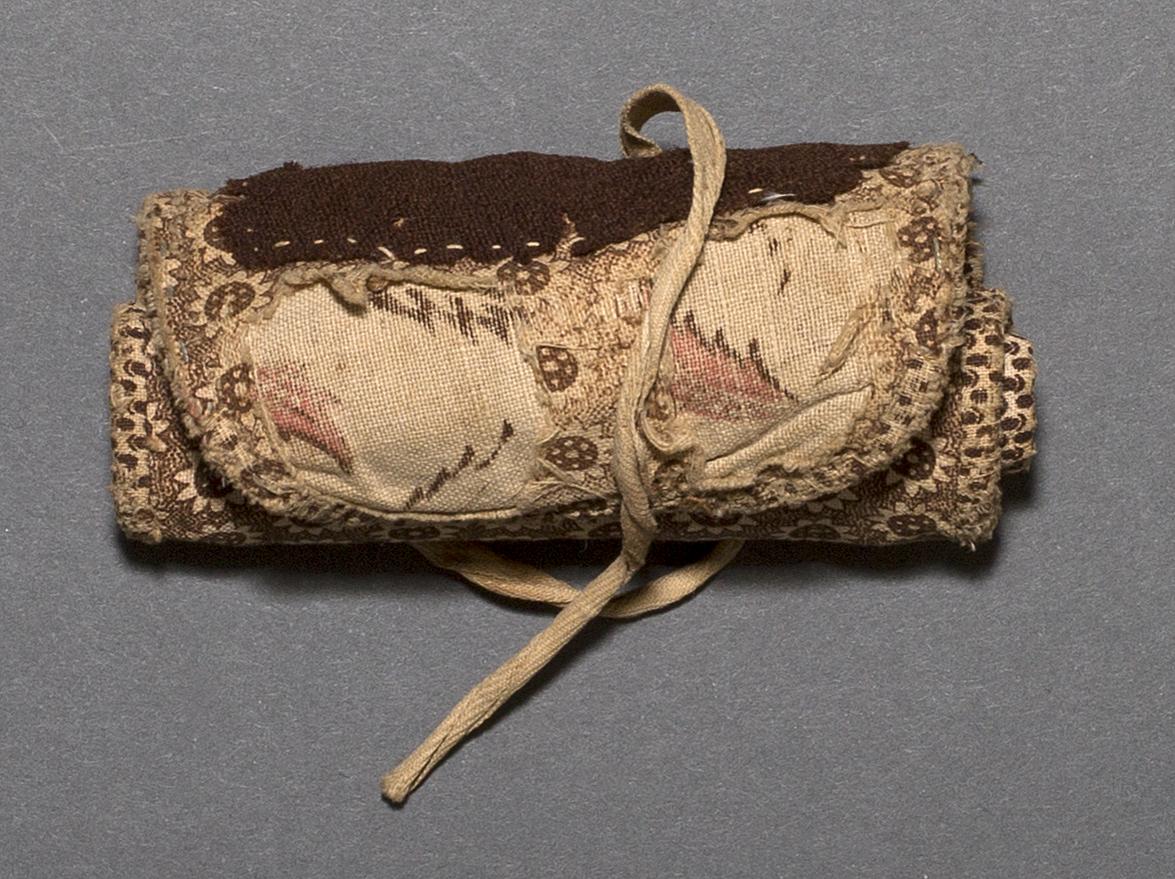 1969.1993 Sewing Roll, View 3