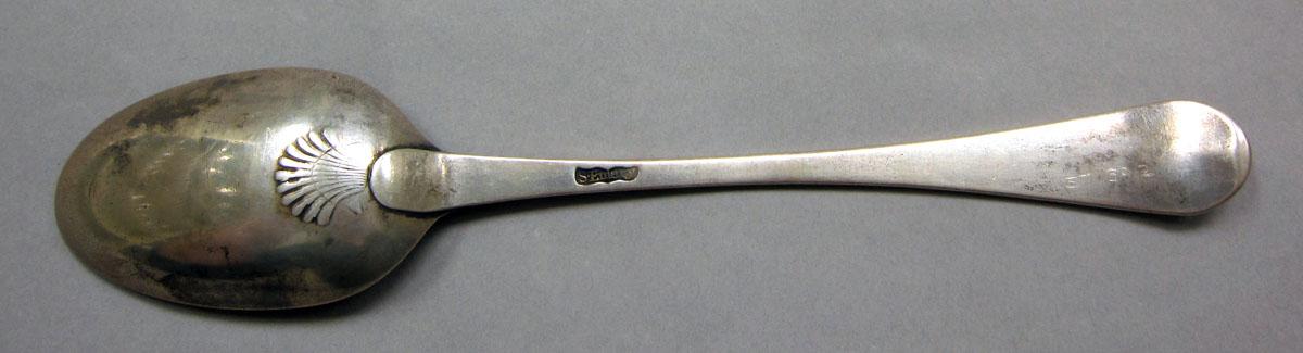 1957.0059.002 Silver spoon underside