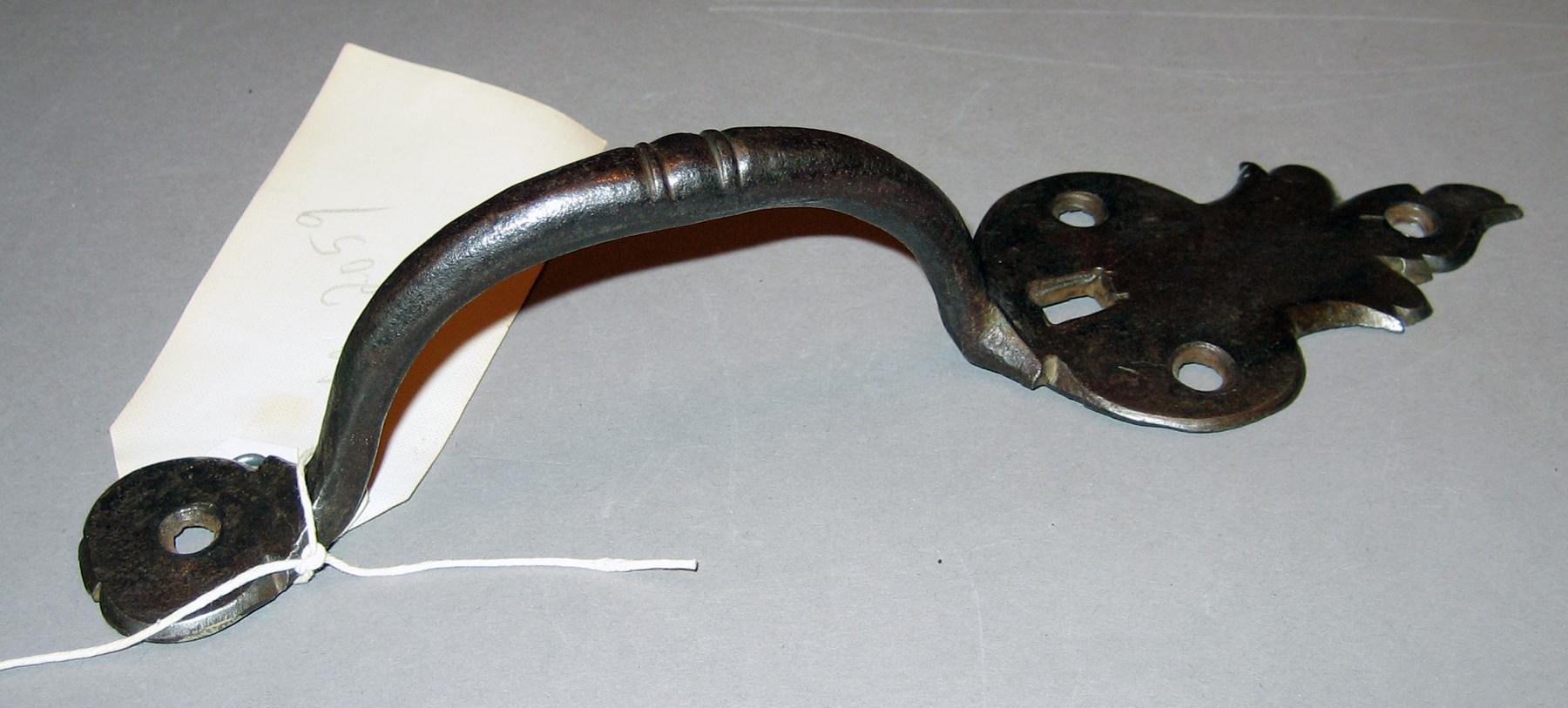 1969.2059 Door handle