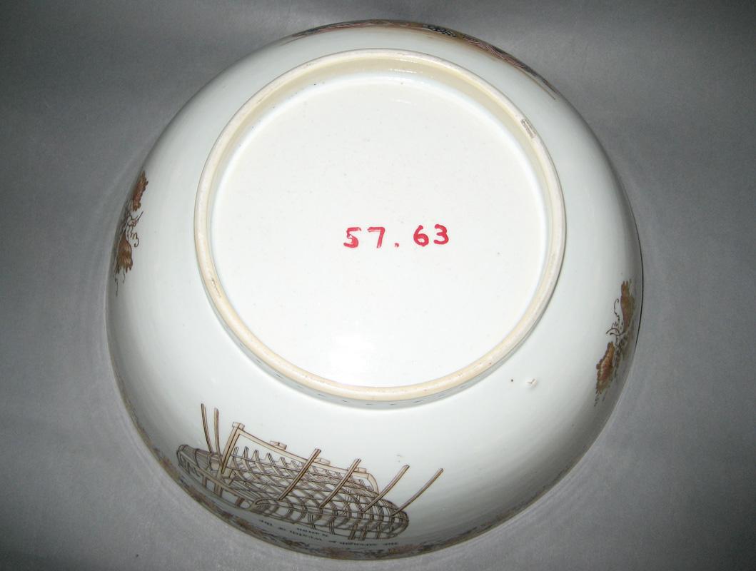 1957.0063 Bowl underside