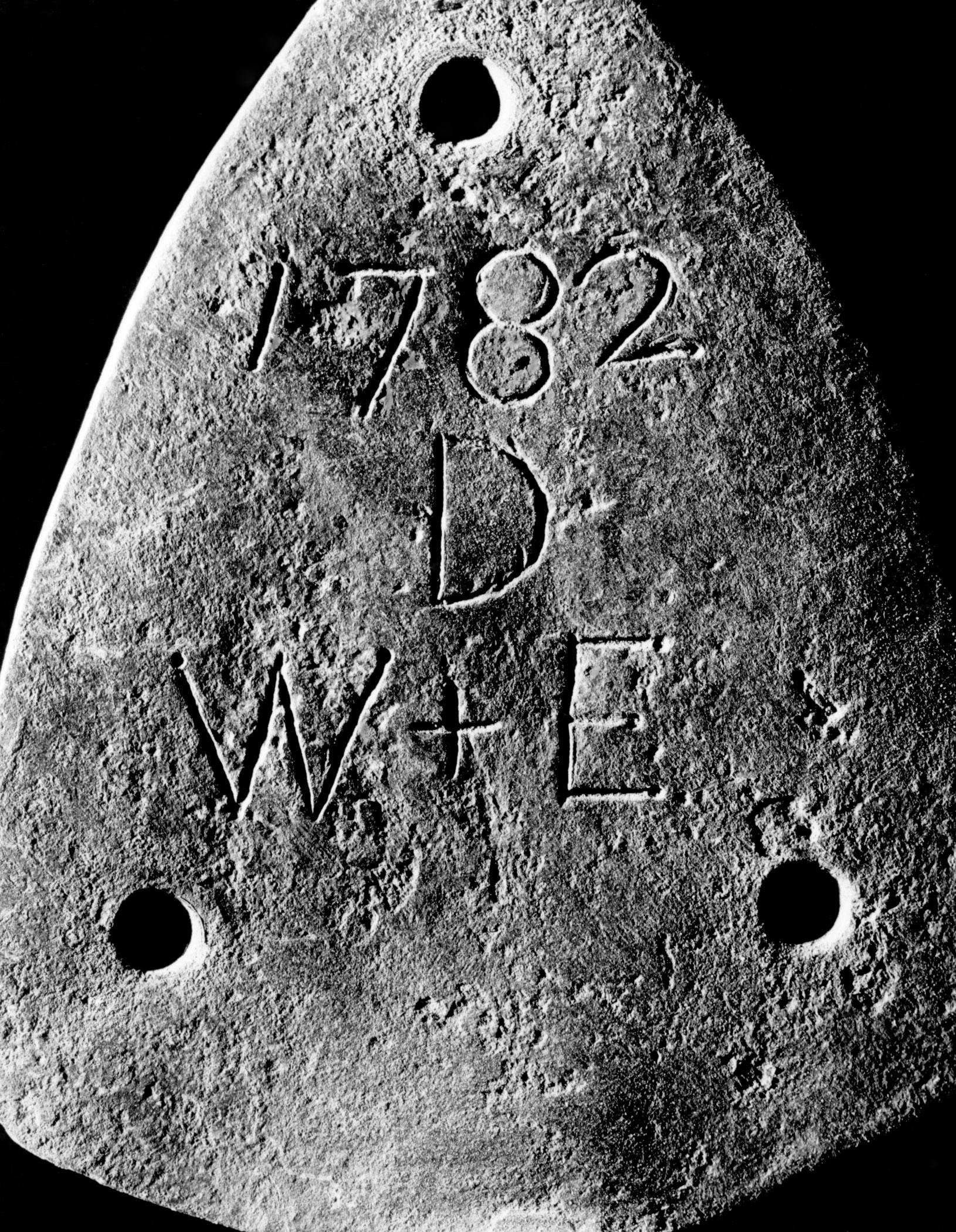 1969.2068 Door handle (mark)