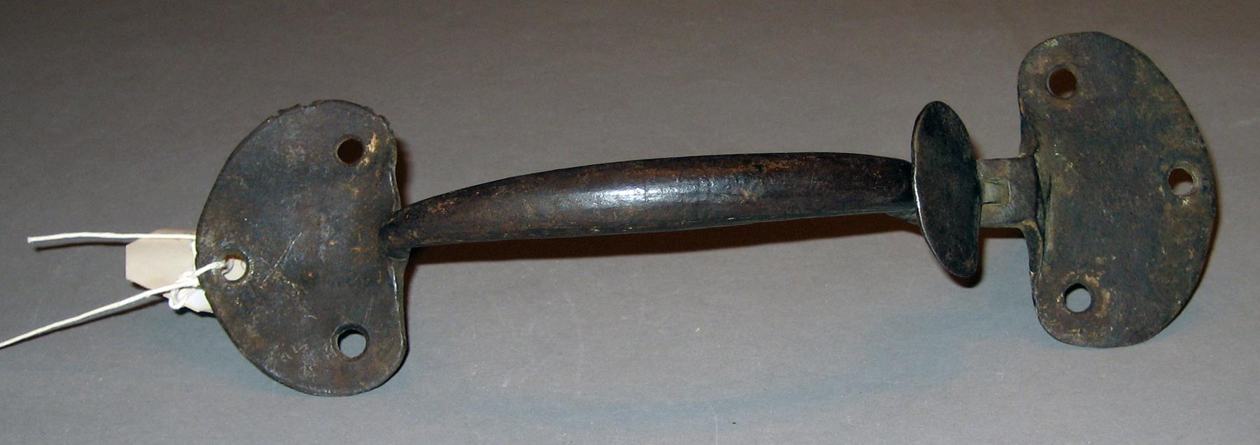 1969.2071 Door handle