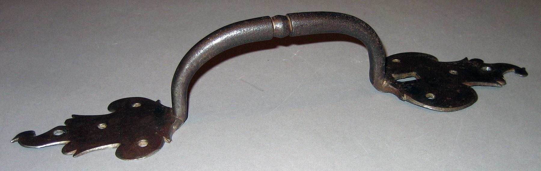 1969.2073 Door handle