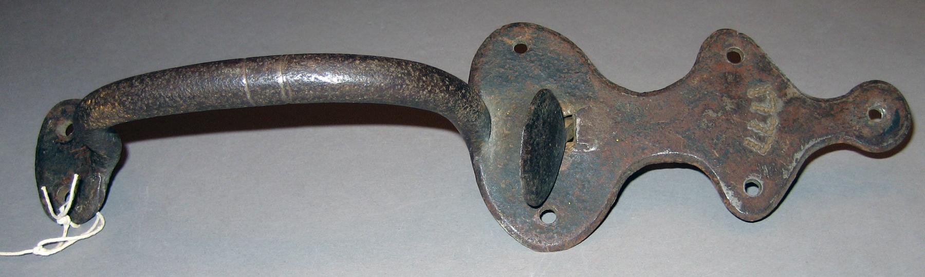 1969.2074 Door handle