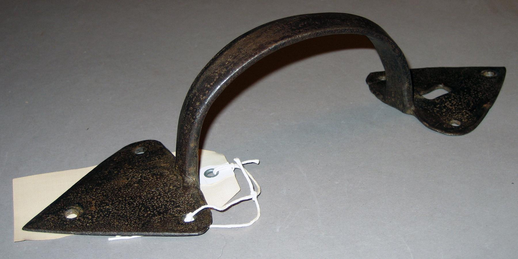 1969.2079 Door handle