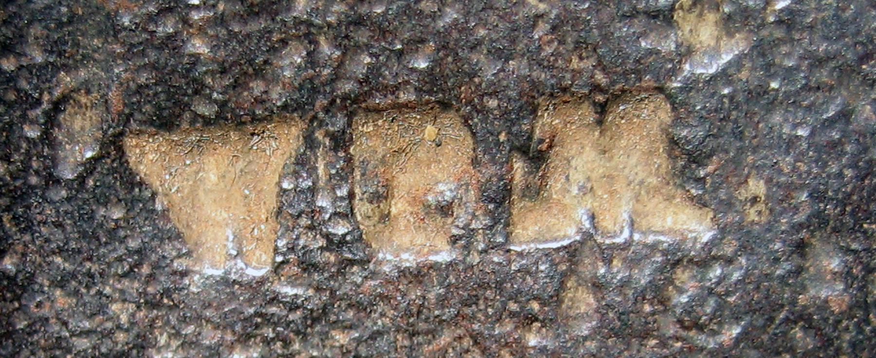 1969.0298.001 A, B Hinge (mark)
