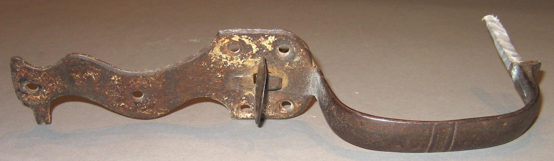 1969.2104 Door handle