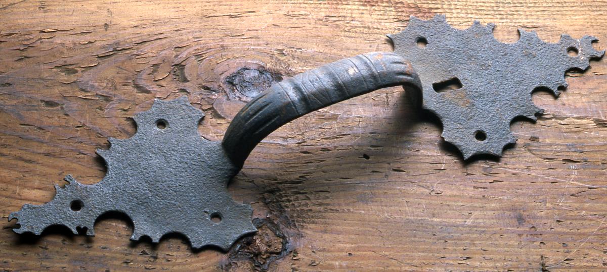 1969.2109 Door handle (view 2)