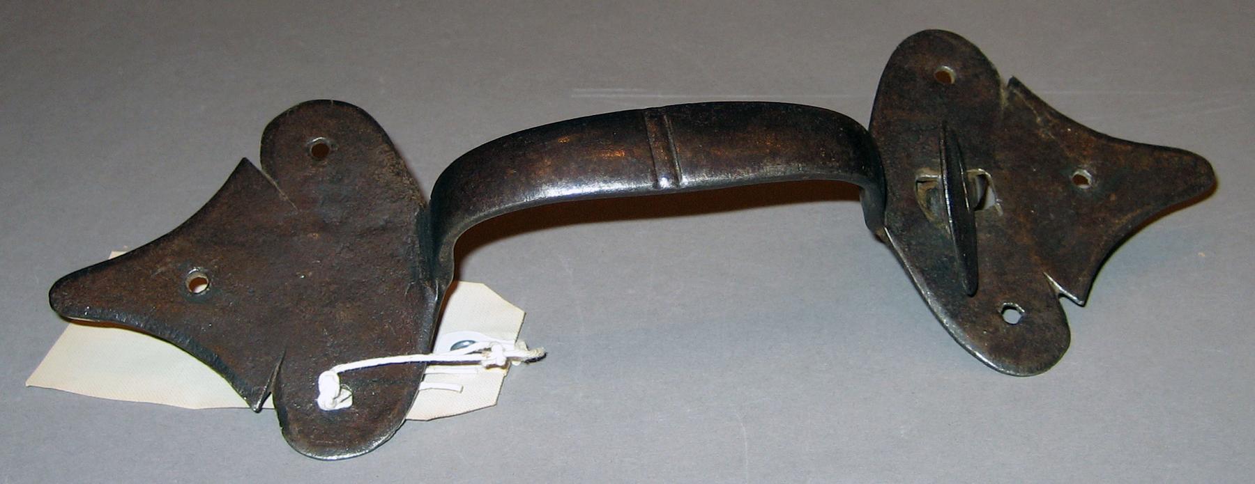 1969.2113 Door handle