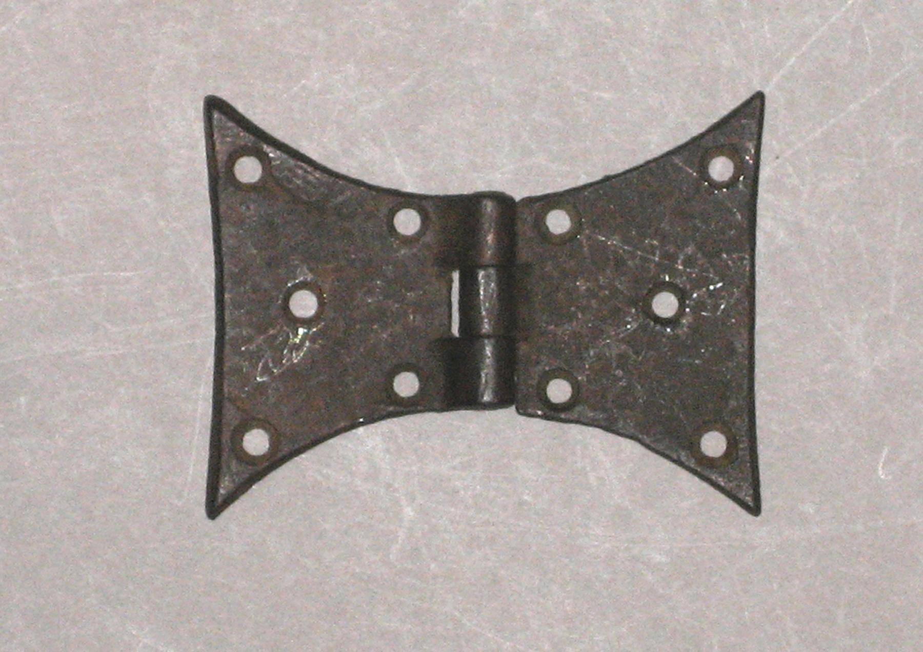 1969.2118 Hinge