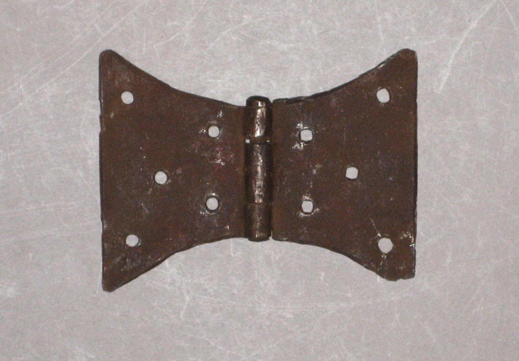 1969.2119 Hinge