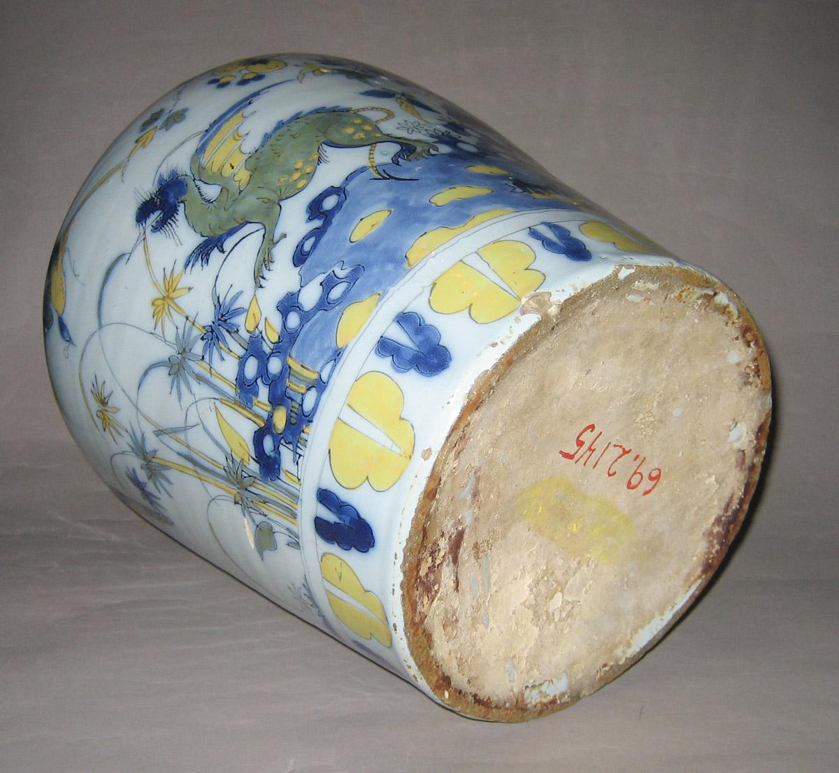 1969.2145 Delft vase (bottom)